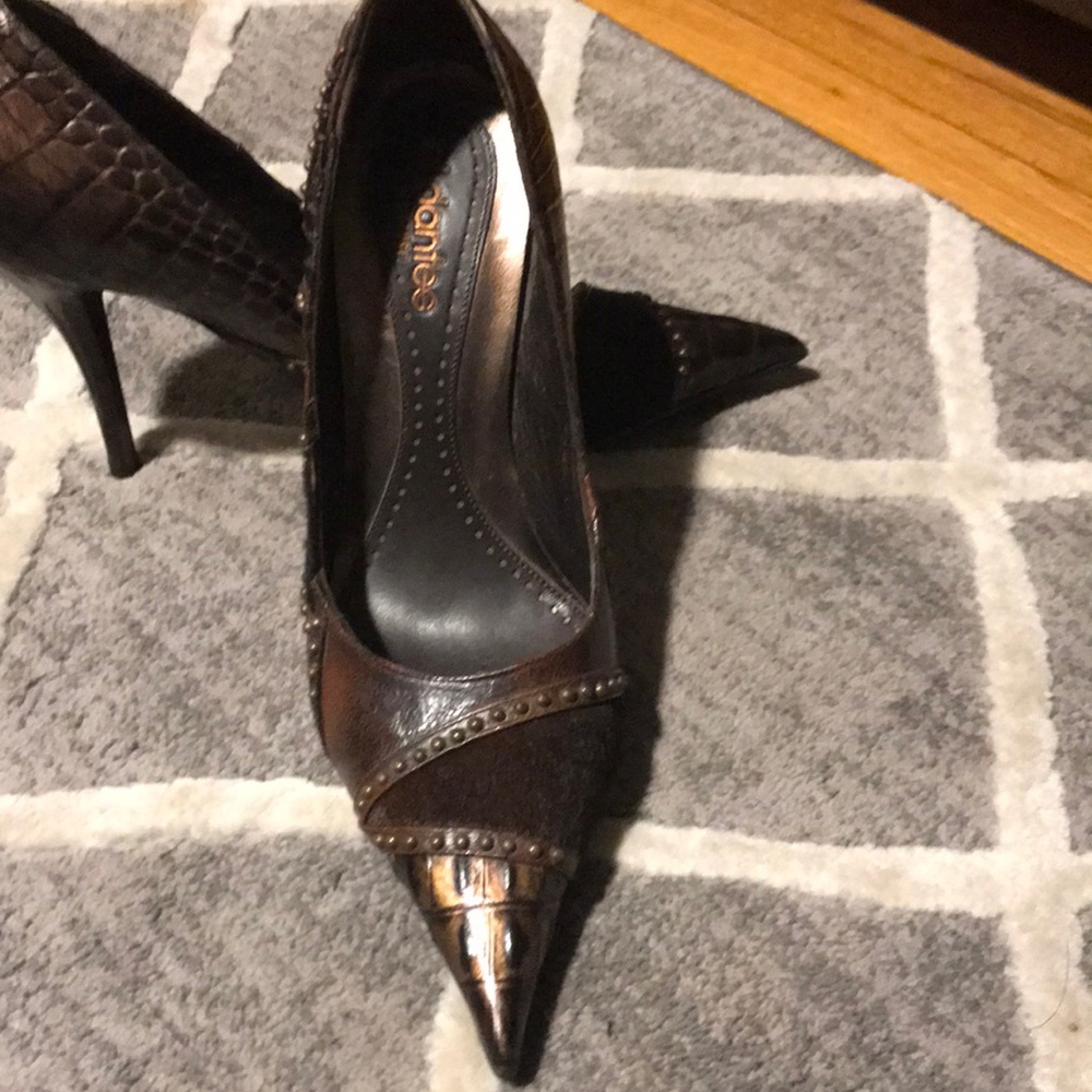 Shoes - Picture 3 of 9